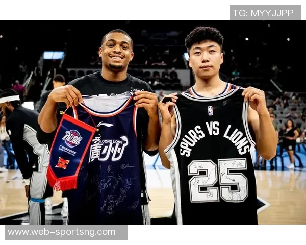 管子煜在对阵马刺的比赛中展现出突破勇气展现出优秀比赛气质 管子煜在对阵马刺的比赛中展现出突破勇气展现出优秀比赛气质