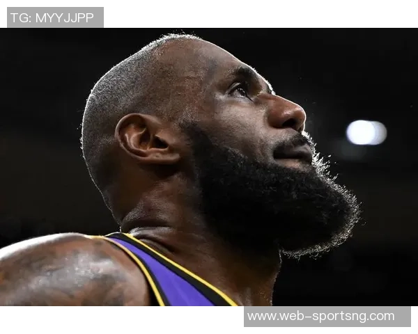 詹姆斯与裁判争执未受罚太阳博主引用规则质疑公正性 詹姆斯与裁判争执未受罚太阳博主引用规则质疑公正性